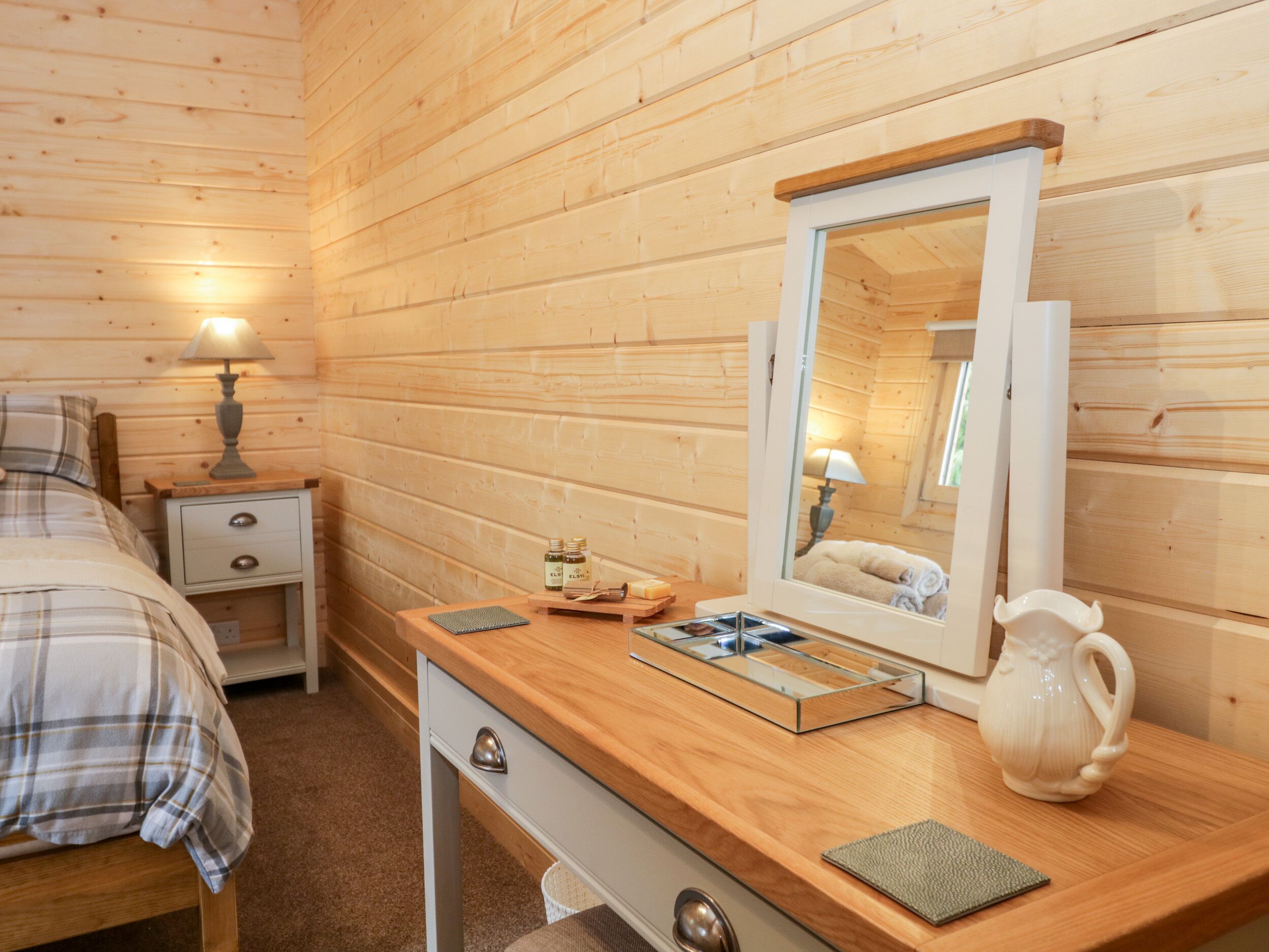 Ferienhaus | 2 Schlafzimmer, individuell dekoriert, individuell eingerichtet