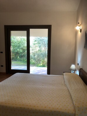 3 bedrooms, iron/ironing board, bed sheets - Rustic Campidanese house nestled in the Mediterranean bush (TEULADA)
