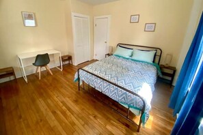 4 Schlafzimmer, Schreibtisch, Bügeleisen/Bügelbrett, kostenloses WLAN