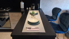 Fridge, microwave, oven, stovetop - Superb apartment in residence (Marrakech)