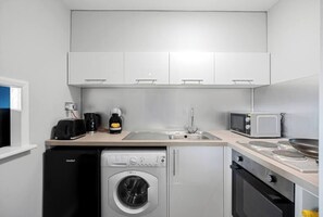 Fridge, microwave, oven, coffee/tea maker