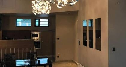 Maison haut de gamme équipée jacuzzi sauna, Résidence calme