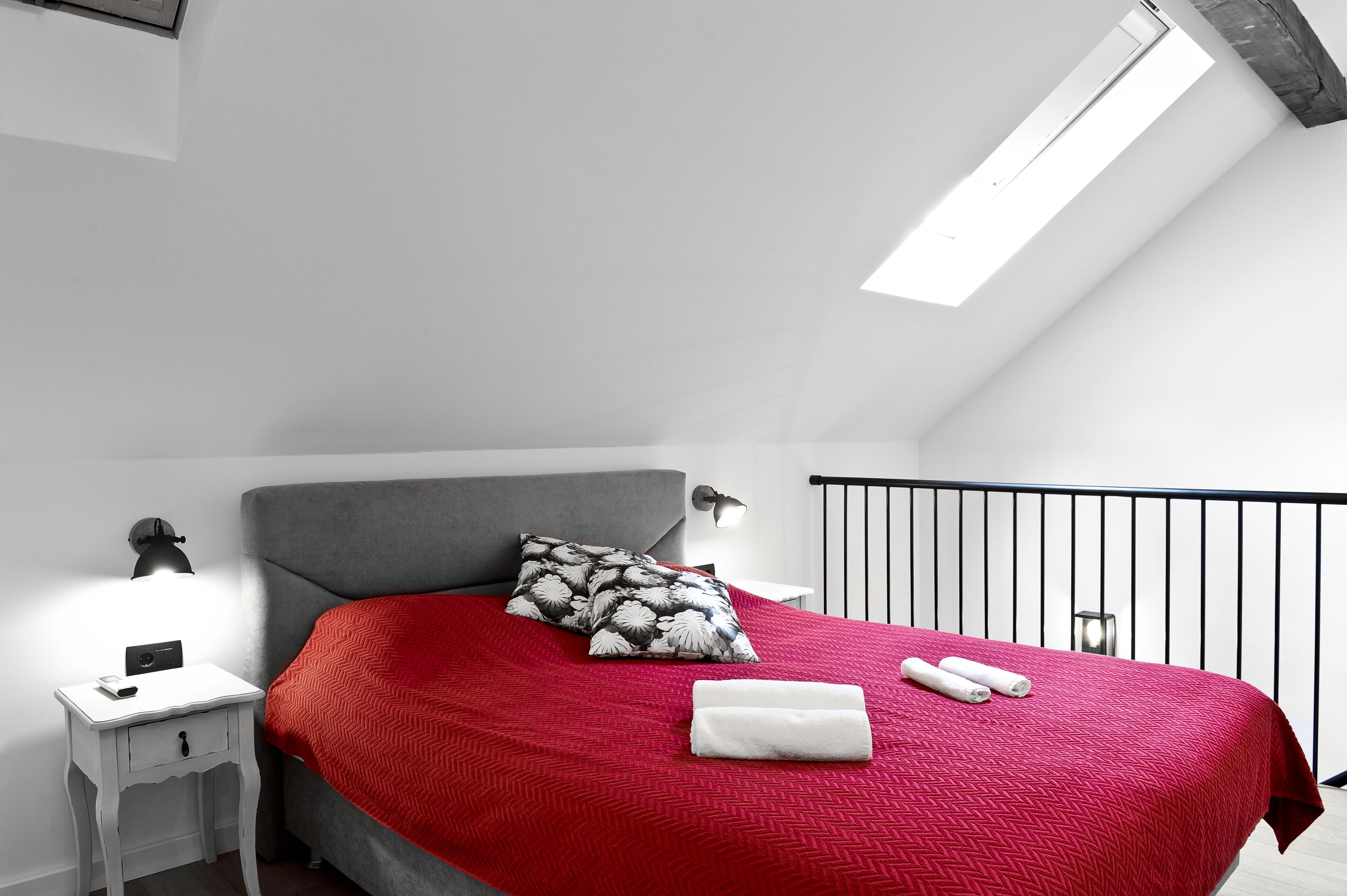 2 室のベッドルーム、セーフティボックス (室内)、アイロン / アイロン台、WiFi (無料)