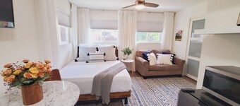 Newly Remodeled Studio in between SF and Napa!