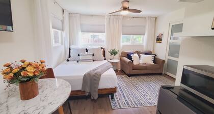 Newly Remodeled Studio in between SF and Napa!