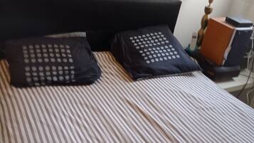 1 chambre, bureau, Wi-Fi gratuit, draps fournis