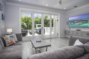 Smart TV, Netflix, DVD player, books