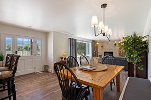 Dining - Winery Estate House (Palisade)