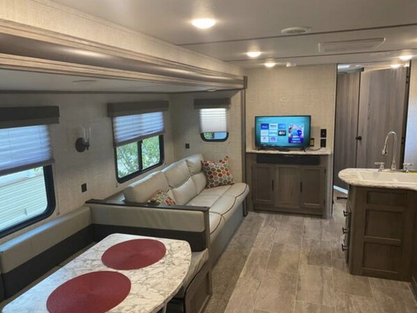 Smart TV - Sarasota Bay Dream (Bradenton)