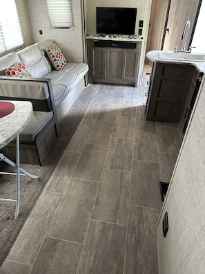 Smart TV - Sarasota Bay Dream (Bradenton)