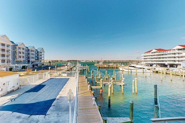 Marina - Old Town Ocean City condo with WiFi, washer/dryer, & pool - near boardwalk (Ocean City)