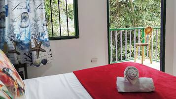 Bureau, Wi-Fi gratuit, draps fournis