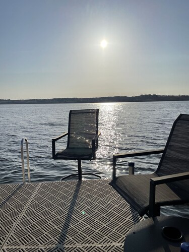 Cabin #2-1 bedroom cabin right by the shoreline.