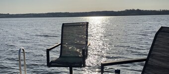 Cabin #2-1 bedroom cabin right by the shoreline.