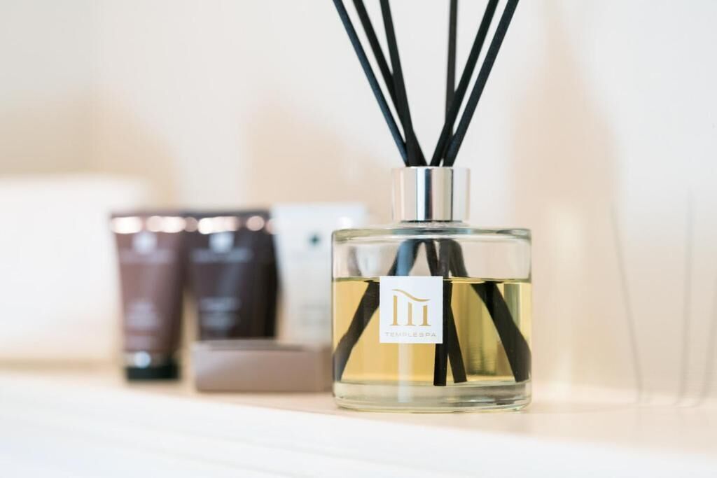 Bathroom amenities | Shower, towels