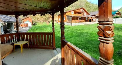 Valea Tonii B&B Strungari