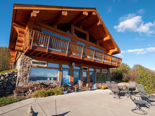 Wisdom Room - Good Karma Inn - Bed and Breakfast in Homer, Alaska