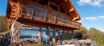 Wisdom Room - Good Karma Inn - Bed and Breakfast in Homer, Alaska