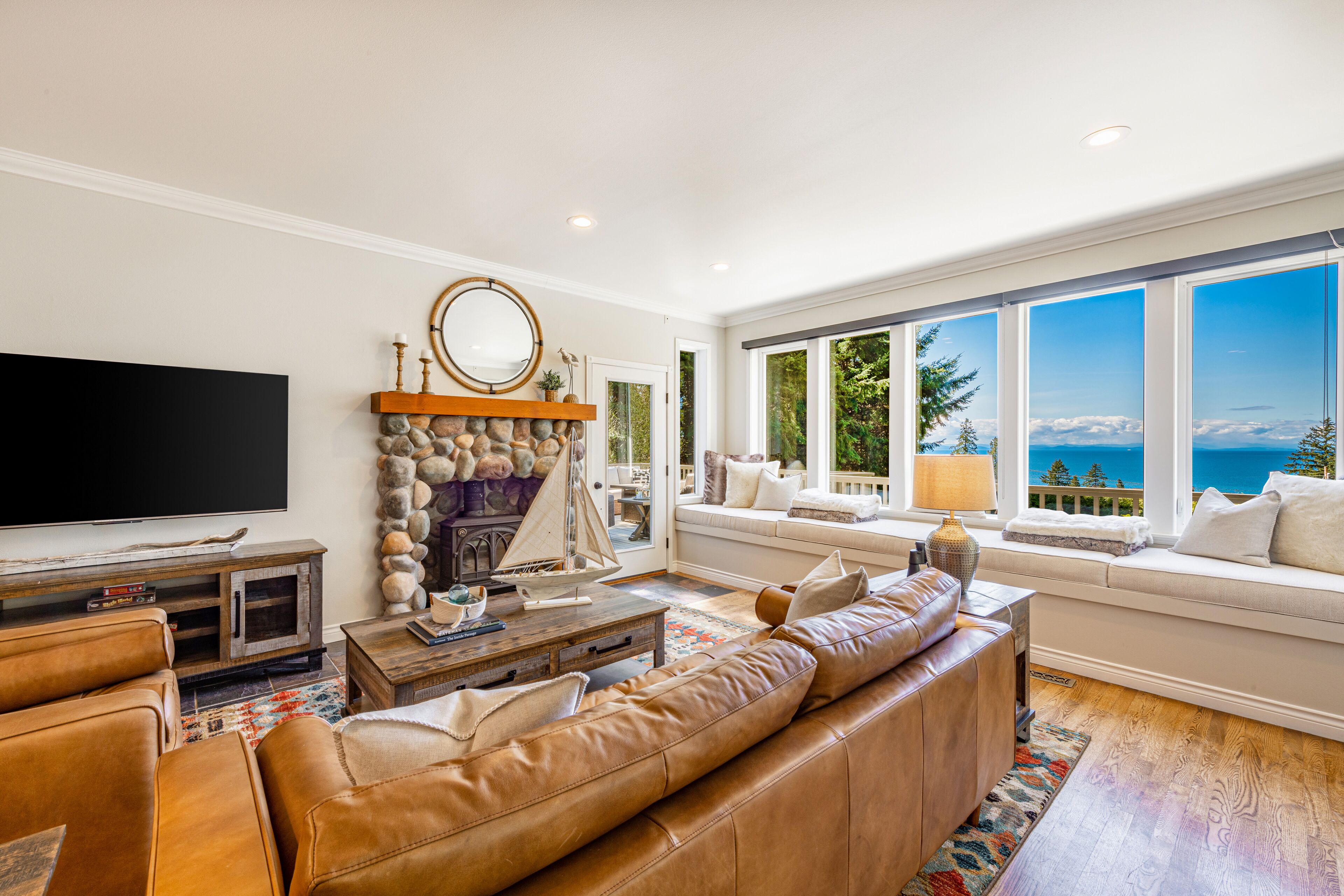 Télévision, table de tennis de table, imprimantes