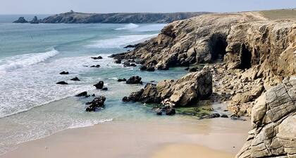 Bright "Ker Balafenn" house near the coast