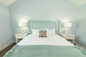 3 bedrooms, iron/ironing board, bed sheets
