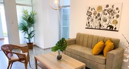Spacious 3BR Oceanview house near el malecon