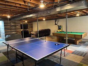 Games room - Lake Arrowhead lakefront, 4 bedroom, game room, pontoon available to rent! (Nekoosa)