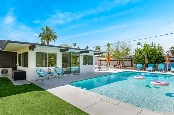 Piscine extérieure, piscine chauffée