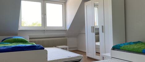 2 bedrooms, WiFi, bed sheets