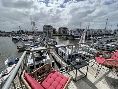 Apartment directly in the city marina/yacht harbor with a fantastic view