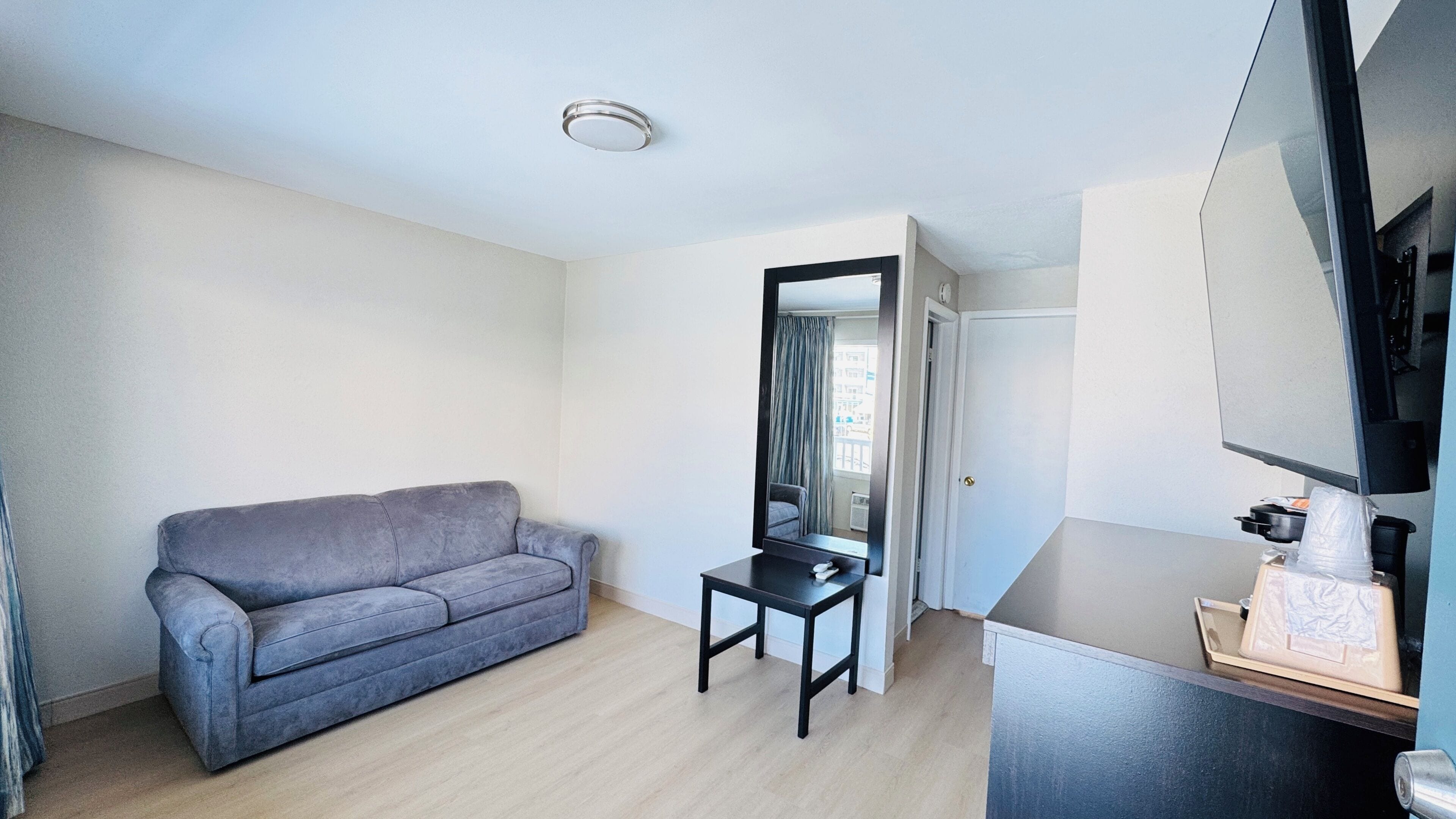 Single Room, 1 Queen Bed with Sofa bed | Living area | LED TV, ping pong