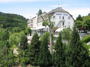 View from property - Garabit Hôtel (Anglards-de-Saint-Flour)
