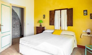 7 عدّة غرف نوم ومكتب وسرير سفر وواي فاي مجانًا