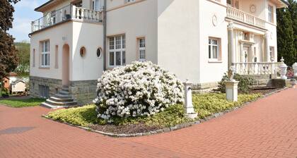 Apartment "Fritz" in the Villa Hünlich with a view of the Rondell in Upper Lusatia