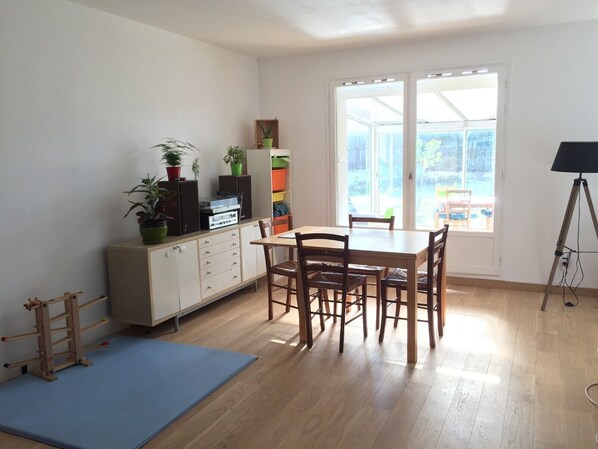 Dining - Pretty house in the heart of the Drôme valley (Allex)