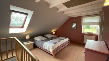 2 Schlafzimmer, Reisekinderbett, kostenloses WLAN