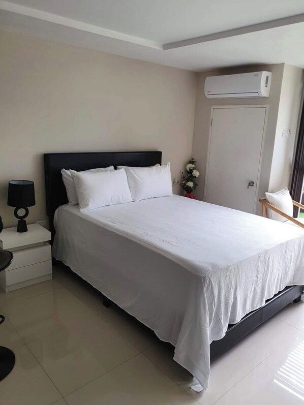 1 bedroom, iron/ironing board, WiFi, bed sheets