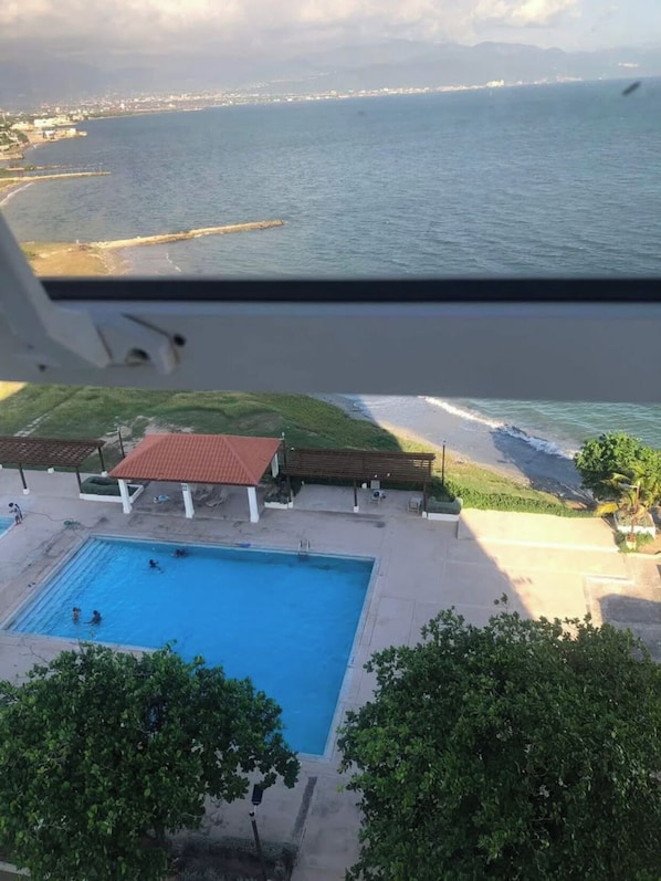 Pool - Mecca at Bayfornt Villas and Apartments (Portmore)