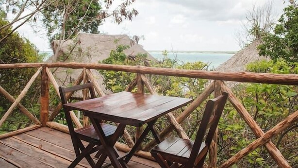 Family Quadruple Room - LULÚ La Bruja Yoga Lodge (Bacalar)