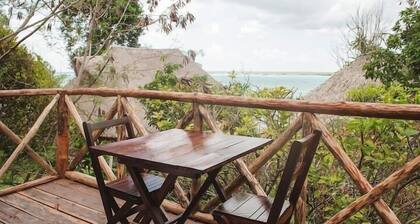 LULÚ La Bruja Yoga Lodge