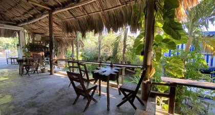 LULÚ La Bruja Yoga Lodge