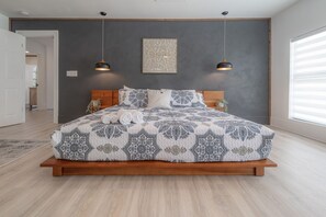 5 bedrooms, desk, iron/ironing board, free WiFi