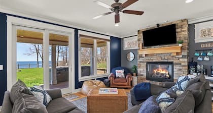 12 Person Hot Tub Overlooking Lake Michigan
