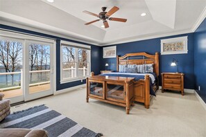 6 bedrooms, iron/ironing board, free WiFi, bed sheets - 12 Person Hot Tub Overlooking Lake Michigan (Pentwater)