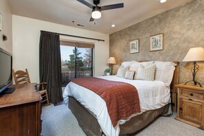 3 bedrooms, desk, iron/ironing board, WiFi