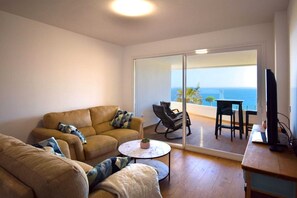 TV - POOL-SEA VIEW APARTMENT CALACEITE (TORROX)