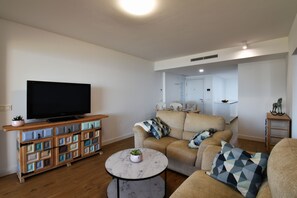 TV - POOL-SEA VIEW APARTMENT CALACEITE (TORROX)