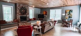 Highlands Retreat 7 Suite Mountain Home