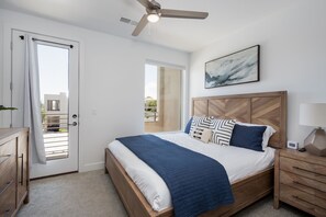 4 bedrooms, iron/ironing board, free WiFi, bed sheets