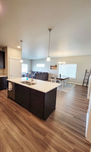 Interior - Downtown Hermiston (Hermiston)